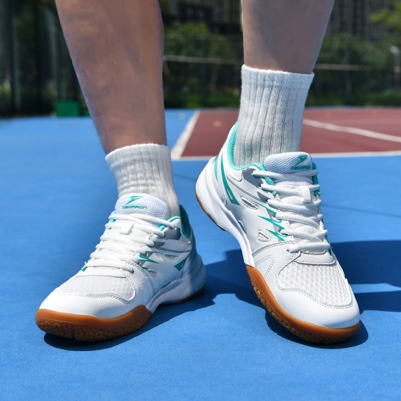 Table Tennis Court - 定番ブランドの卓球シューズ、メッシュ素材で通気性のある屋内コートシューズ、滑り止めバドミントンシューズ、高品質テニスシューズ（メンズ）